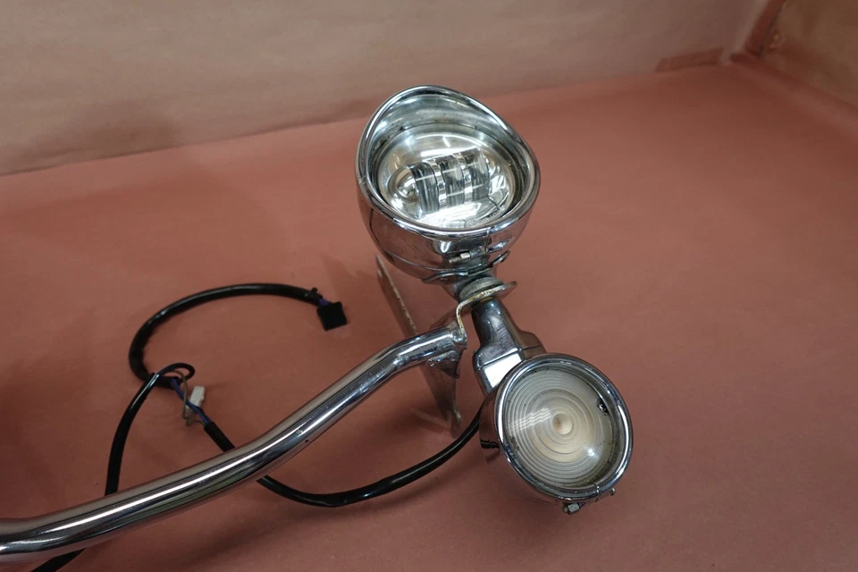 99-06 Harley Davidson Road King FLHRI Front Light Bar Left & Right Turn Signals - Image 3 of 4