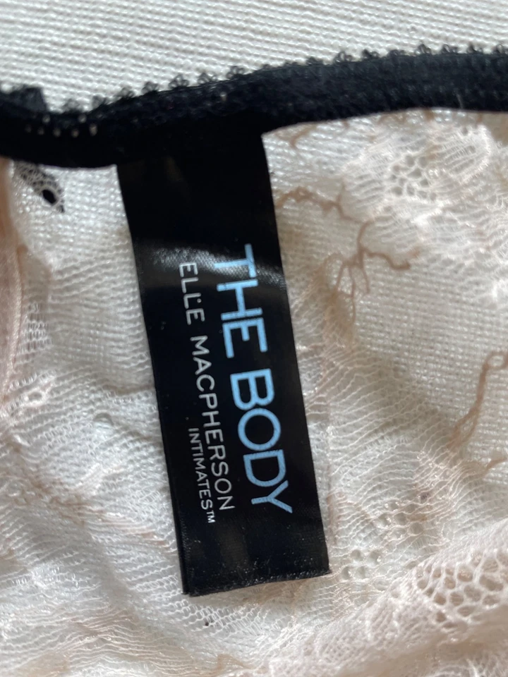 Bragas transparentes con adornos de encaje rosa rubor Elle Macpherson Intimates para mujer Foto 3 de 4