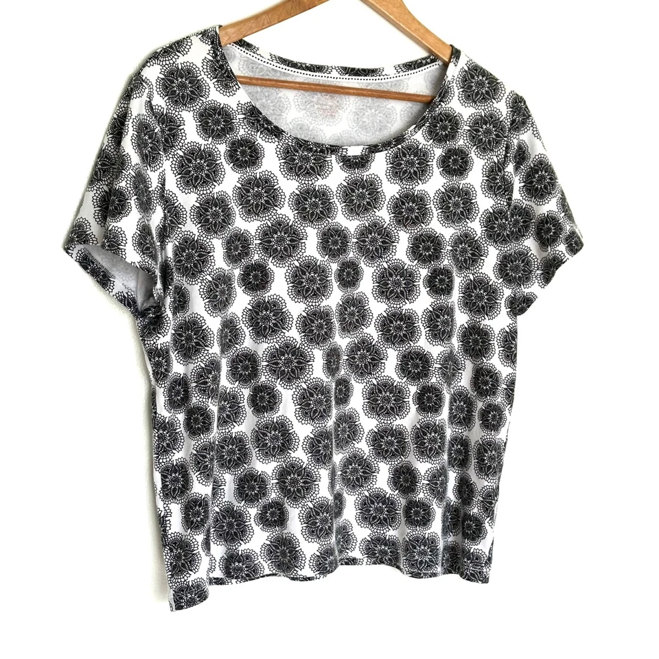 Camisa feminina branca veado XXL geométrica algodão manga curta gola redonda - Imagem 2 de 4