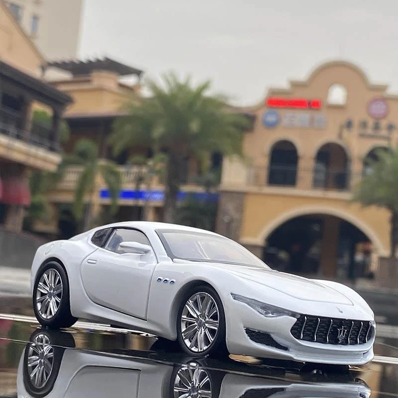 Modelo de coche deportivo de aleación fundido a presión Maserati Alfieri 1:32 juguete con sonido y luz Foto 3 de 4