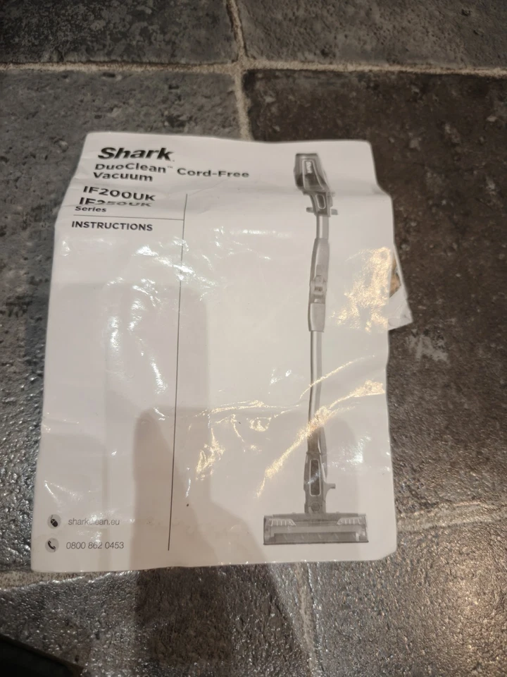 Shark DuoClean Pet Vacuum Cleaner IF200UKT 31 Handheld Working with Wand & Head - Image 4 of 4