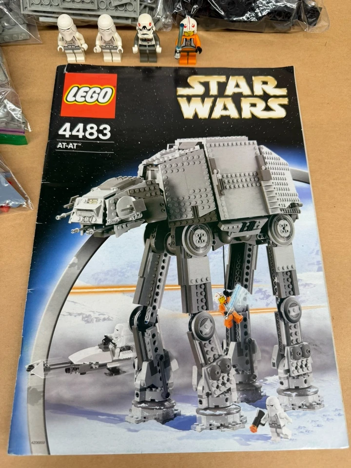 LEGO Star Wars 4483 AT-AT 4 Minifigures 1064 Pieces With Box Pre-Owned - Image 4 of 4