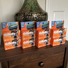 GILLETTE Fusion 5 PROGLIDE  REFILL RAZOR BLADE Cartridges Bundle of 32 carts 
