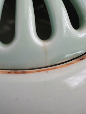 中国龍泉寺香炉 中国龍泉寺香炉 中国龍泉寺香炉 A Longquan celadon