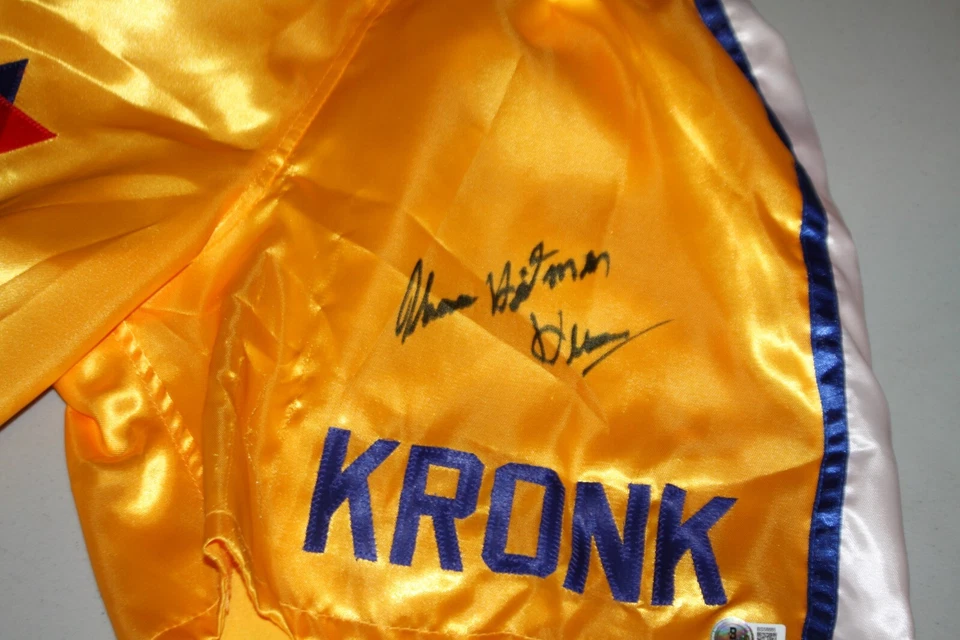 THOMAS HEARNS SIGNED Autographed Custom KRONK BOXING TRUNKS 'HITMAN' BECKETT - Image 2 of 2