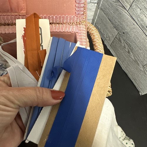 Vintage Belding Corticelli Weiden Nähkorb mit Inhalt LESEN - Bild 10 von 24