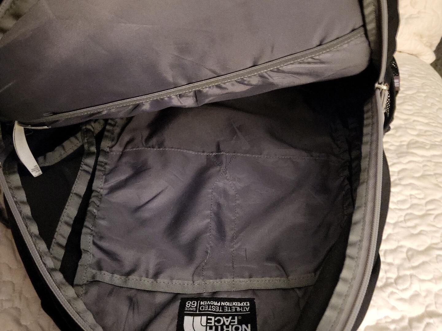 The North Face Haystack Backpack EUC Black - image 9