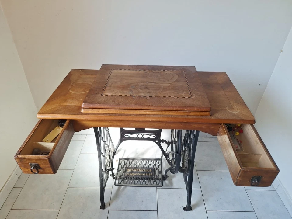 machine à coudre ancienne marque Vista avec son meuble marqueté - Photo 2/2