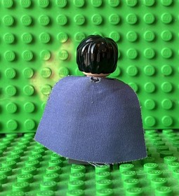 LEGO Harry Potter Minifigure Harry 4751 Prisoner Of Azkaban 2004 Purple Cape
