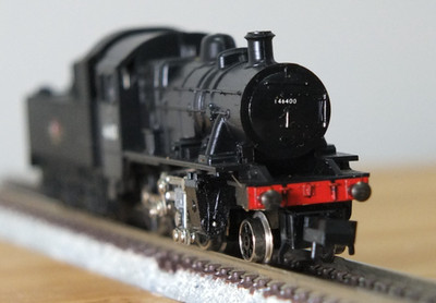 Minitrix 12039 N gauge LMS Ivatt Class 2 Steam locomotive in BR black livery