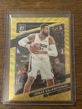 2021-22 Donruss Optic Gold Prizm Jonas Valanciunas #71 Pelicans
