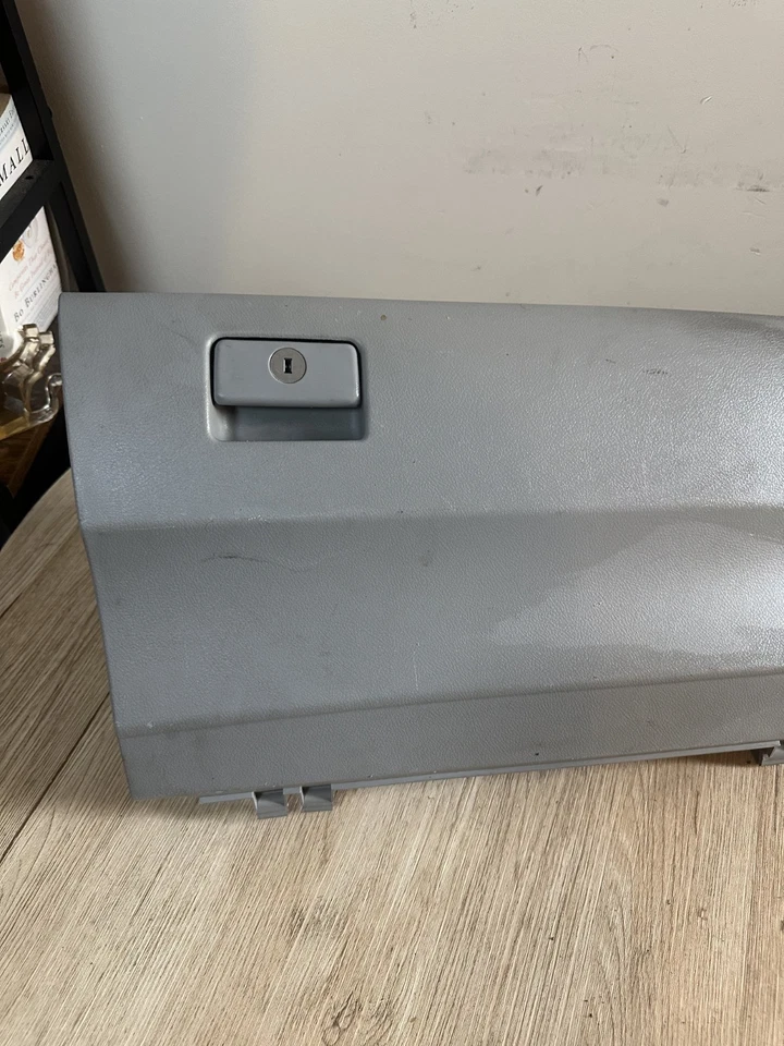 Toyota Camry 2007-2011 tablero guantera compartimento de almacenamiento OEM 55501-06030 Foto 2 de 4