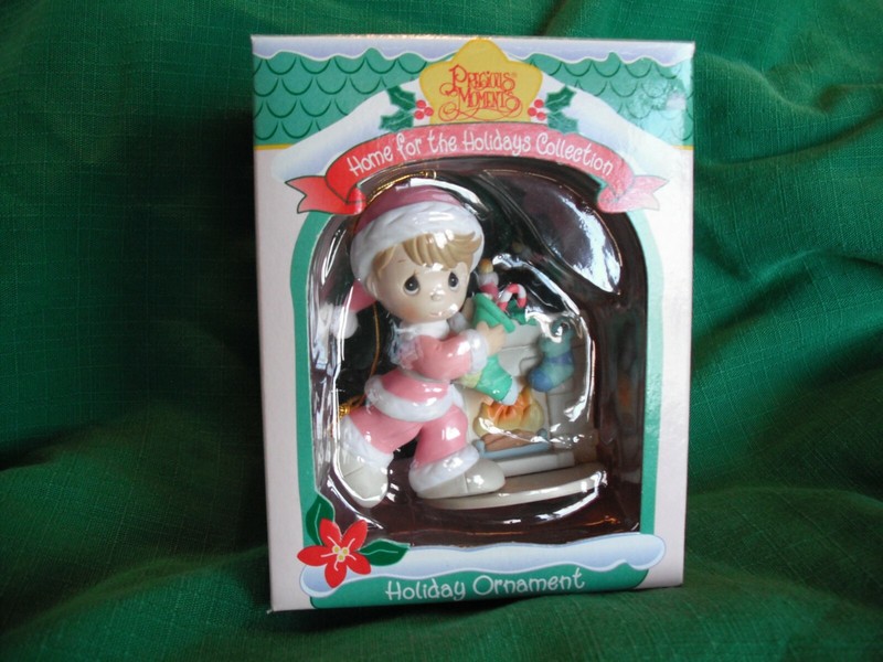 1996 Precious moments Home For The Holidays Collection Girl Hanging Stockings 