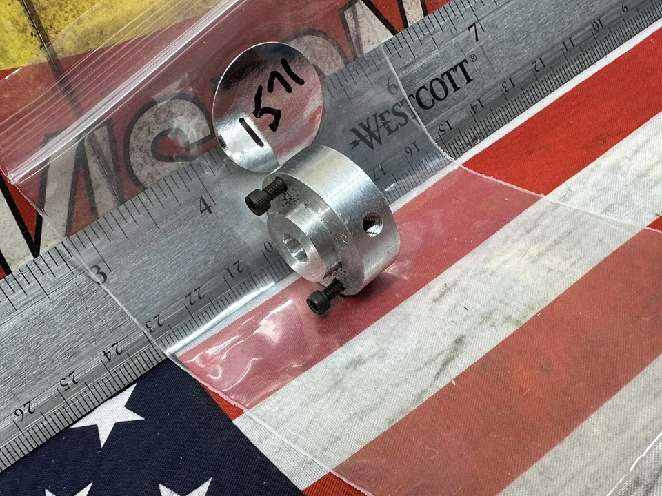 Vintage Team Associated/Universal Drive Hub 1/8” AXLE Aluminum PreOwned USA Ship - Image 2 of 4