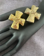 VTG Christian Lacroix Paris Cross Clip-on Earrings Large Gold Tone 1990s