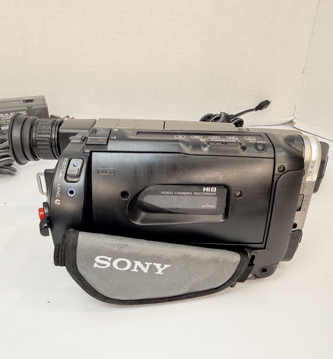 Sony CCD-TRV43 Hi8 Camcorder Handyman Vision Night Shot – Tested
