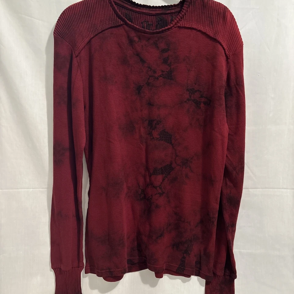 Cuchara Affliction para mujer negra roja manga larga talla grande Foto 3 de 4