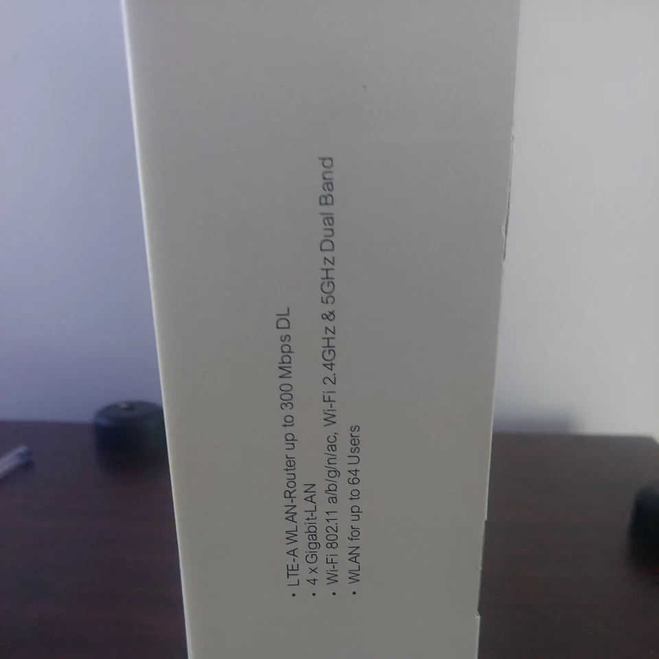 UNLOCKED ZTE MF286R CAT6 300Mbps 4G LTE WIFI ROUTER HOME OFFICE VOIP Sim Slot - Image 2 of 2