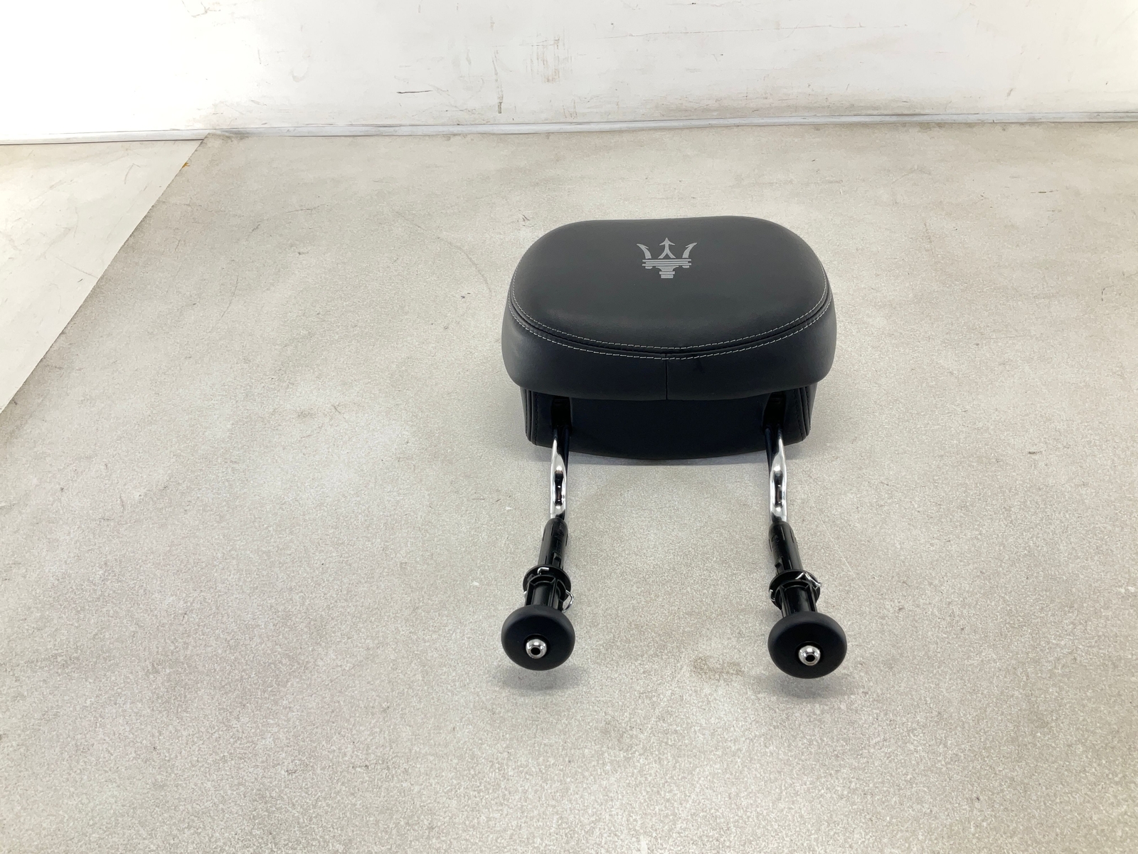 17-20 MASERATI Levante Front Left Driver Seat Headrest OEM