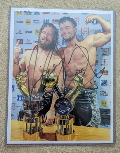 FinJuice firmato autografo 8x10 Juice Robinson David Finlay nuovo con scatola AEW - Foto 1 di 2