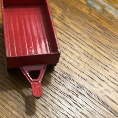 TOOTSIETOY Red Farm Trailer Cart Wagon Metal Vintage Tootsie Toy China VGC - Picture 2 of 3