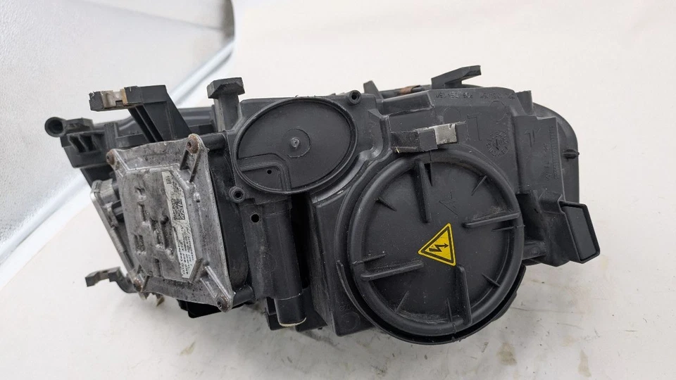 Used Left Headlight Assembly fits: 2010 Audi A4 Sdn xenon HID self adjusting opt Foto 4 de 4