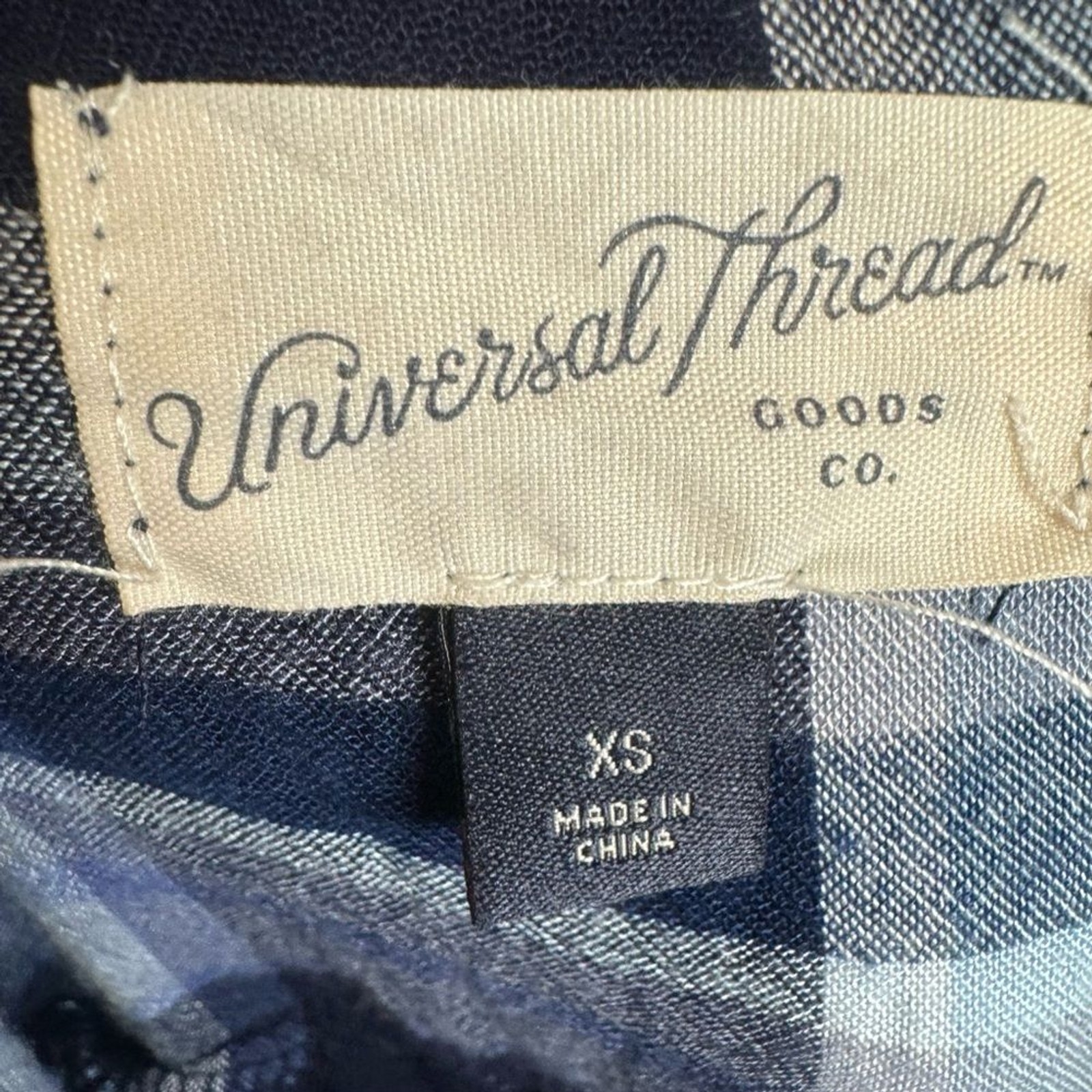 Universal Thread blue tie and button front plaid … - image 6
