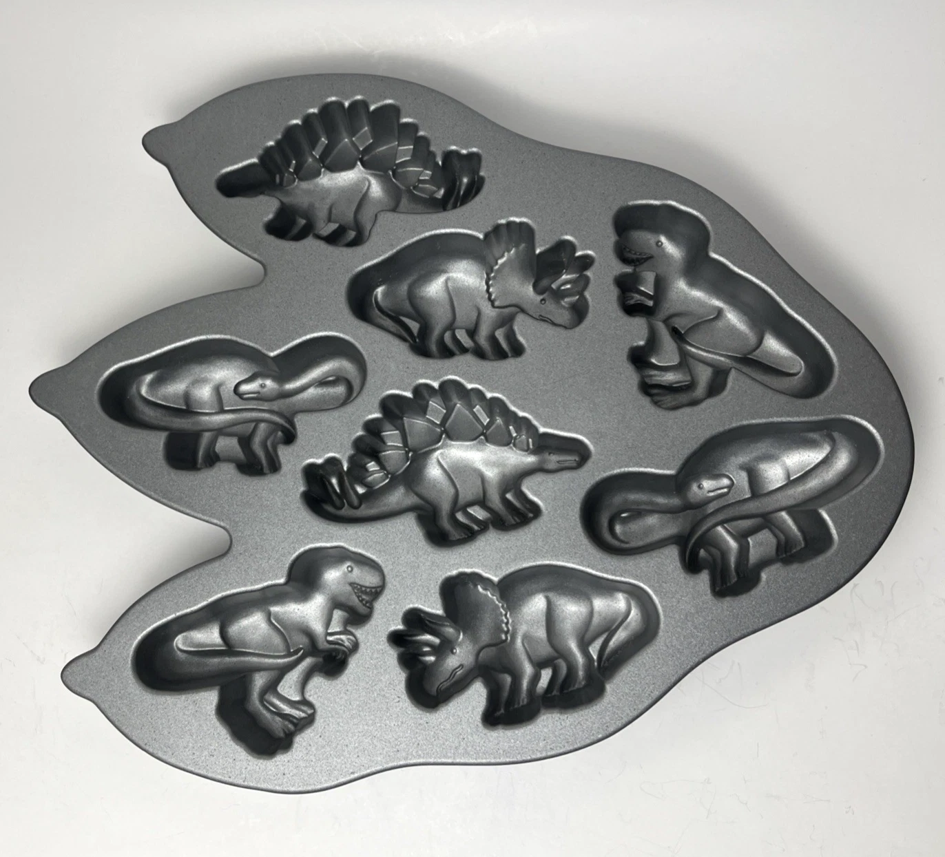 Nordic Ware Dinosaur Muffin Baking Pan Tin Cake 8 Cupcake Mold Triceratops T-Rex