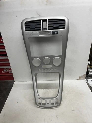 2005-2006 Chevy Equinox Center Dash Radio Bezel Climate Ctrl Dual Vent Panel OEM