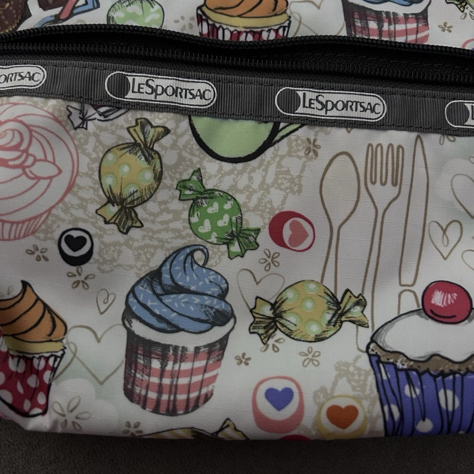 Bolsa de cosméticos Lesportsac cierre con cremallera y bolsillo frontal  Foto 3 de 4