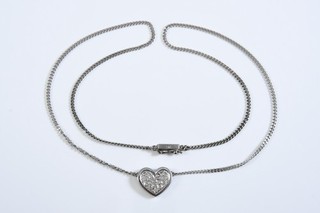 O84A03 Weißgold 585 14kt Collier Herzanhänger m. Diamanten zus. ca. 0 15ct