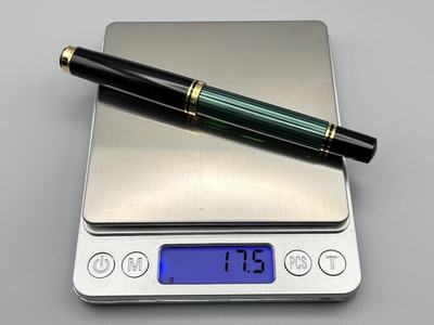 Pelikan M600 Fountain Pen Green Stripe 14C-585 M Nib w/ Boxed from