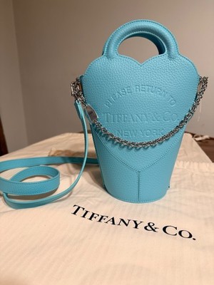 Brand new Tiffany & Co. Return to Tiffany blue heart-shaped bucket