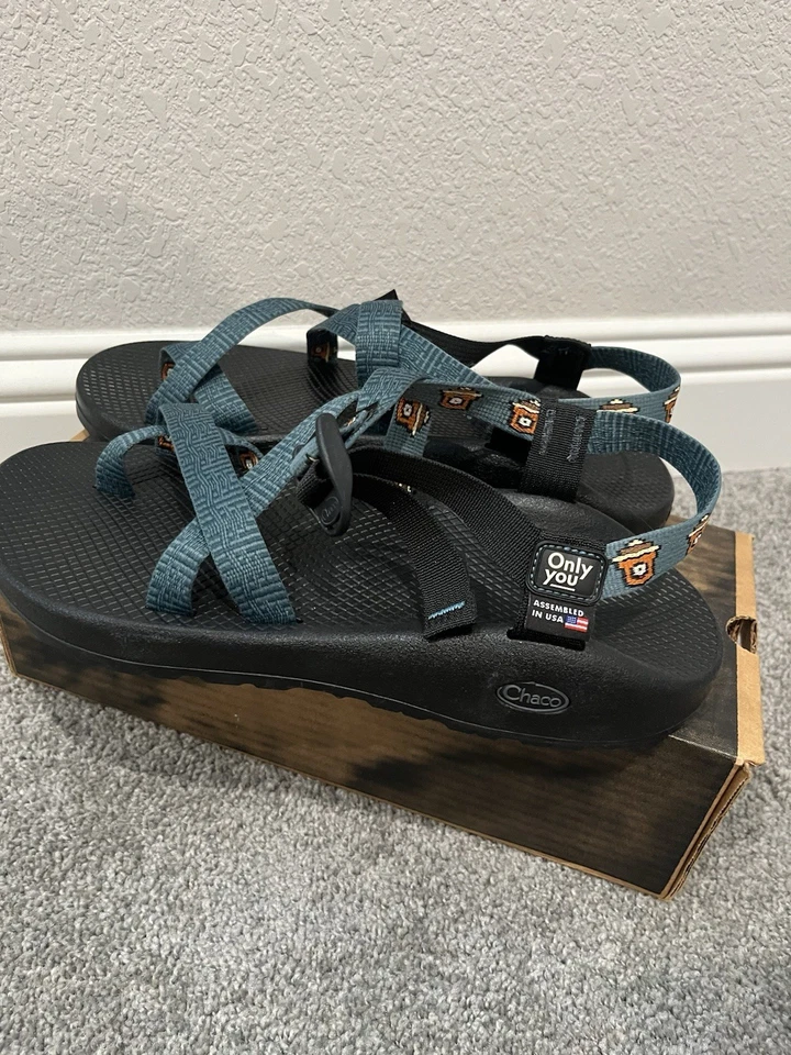 Chaco X Smokey The Bear 凉鞋 13 码  — 第 4/4 张图片