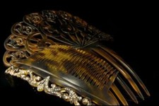 2 OLD VICTORIAN STYLE CARVED ORNAMENTS RHINESTONE CELLULOID HAIR COMBS BR