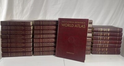 ENCYCLOPÆDIA BRITANNICA ATLAS INTERNATI 51qEbxBqcOL._AC_SY200_QL15_.jpg