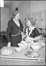 Cooking School With Miss Jessie Deboth Left And Mary Margot Welsh - Old Photo