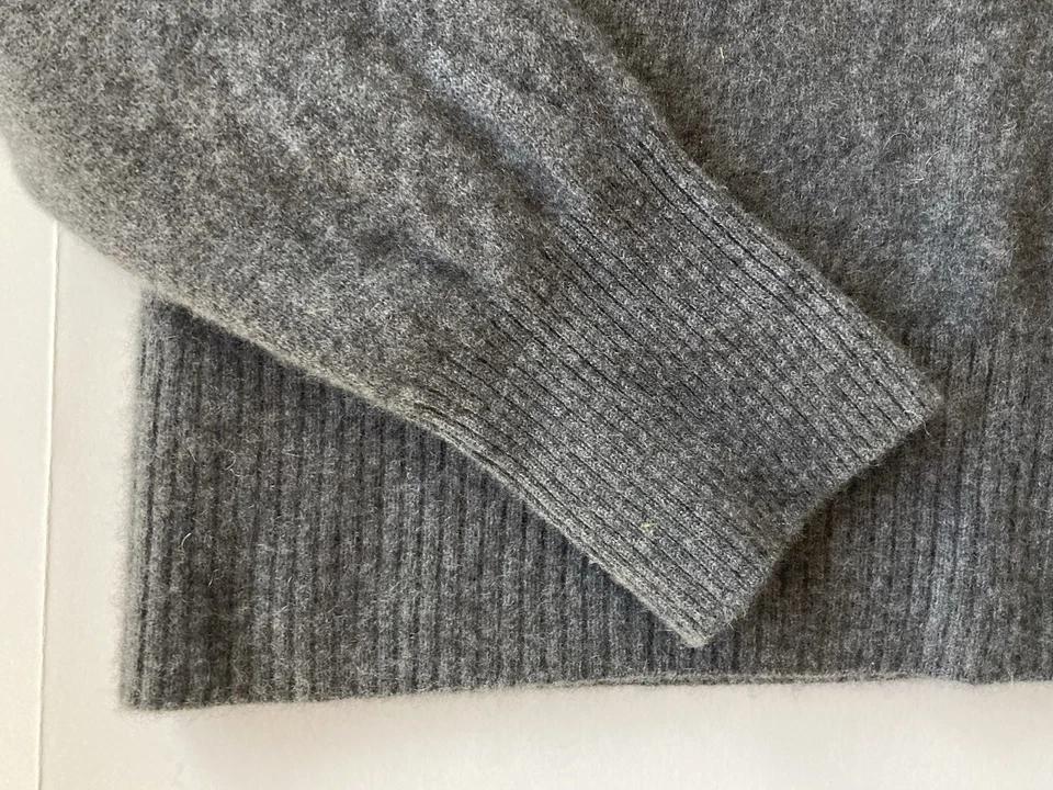 100% Cashmere Gray Pullover Sweater Womens L Mock Turtleneck INVESTMENTS FINE - Image 4 of 4