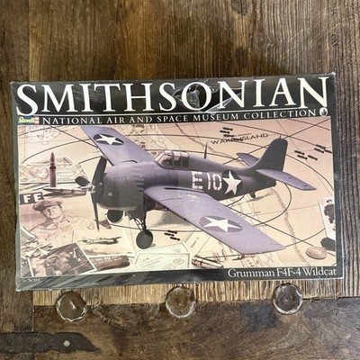 Revell Smithsonian Grumman F4F-4 Wildcat Model Kit 1:32 Scale SEALED