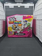 TECH DECK Sk8 Crew Fun Box, Portable Transforming Sk8 Park, 4 Fingerboards 5 Fig