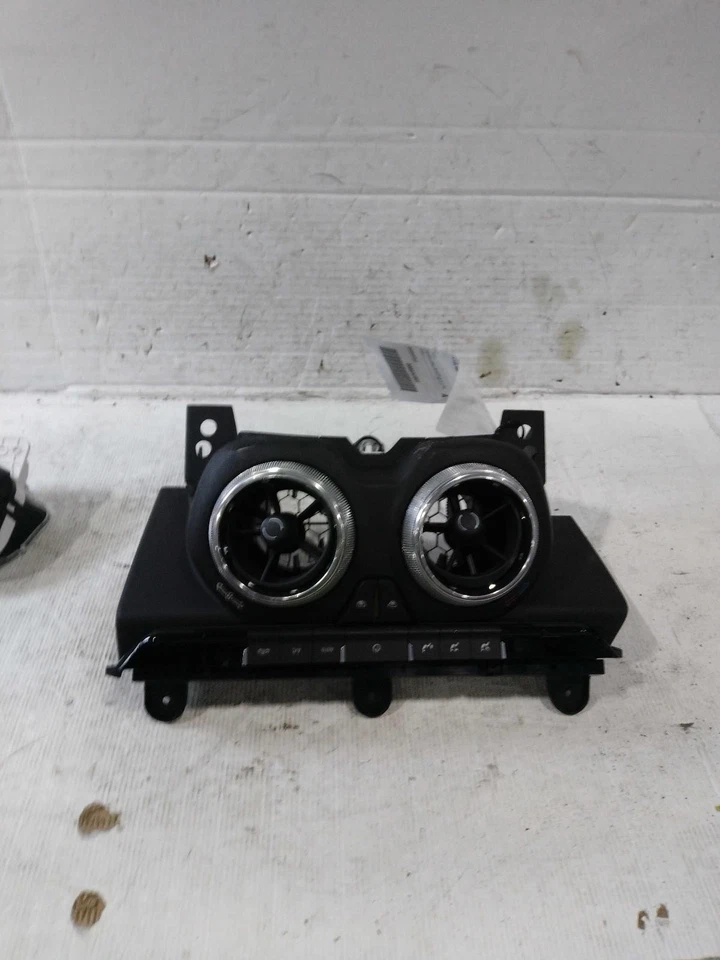 Interruptor selector de aire acondicionado usado se adapta a: Chevrolet Camaro 2018 zona única opcional C68 grado A Foto 2 de 4