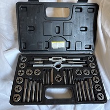 PITTSBURGH 40PC CARBON STEEL TAP AND DIE SET  Used. 