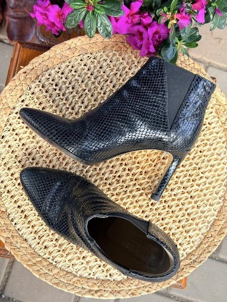 Women Hobbs Ankle Boots Black Leather 37