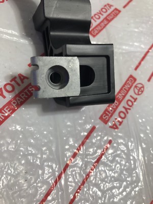 *NEW LEXUS RX330 RX350 RX400H HEADLIGHT TAB METAL CLIP FENDER SIDE OEM 04-09