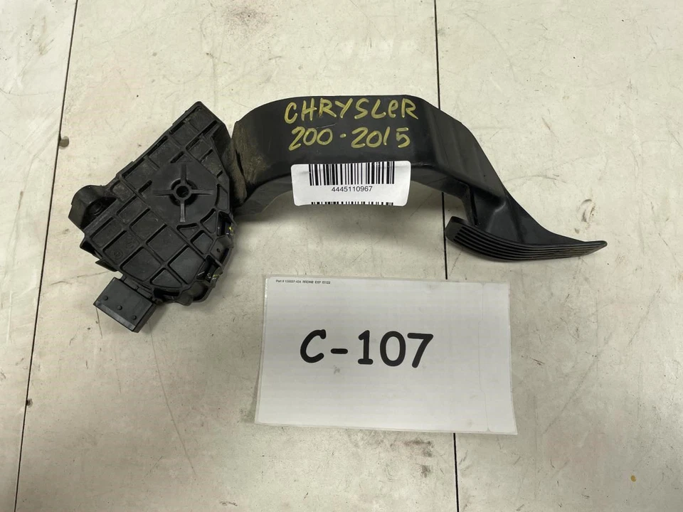 Chrysler 200 2015 pedal acelerador OEM  Foto 4 de 4