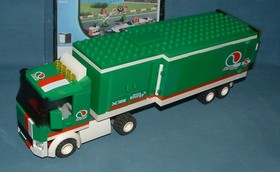 TOWN: CITY, RACE, GRAND PRIX TRUCK SET 60025 - LEGO - 2013 - USED