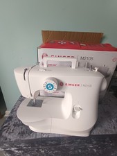 Singer M2105 Portable Sewing Machine with Pedal Light 8 Stitches