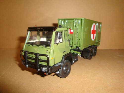 1/43 China People's Liberation Army PLA STYER SX2190 ARMY Medical TRUCK model - Picture 3 of 11