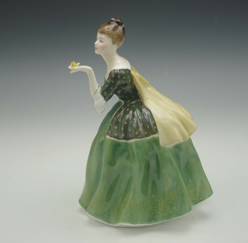 ROYAL DOULTON ENGLAND BONE CHINA FLEUR HN 2368 FIGURINE VINTAGE - Picture 3 of 12