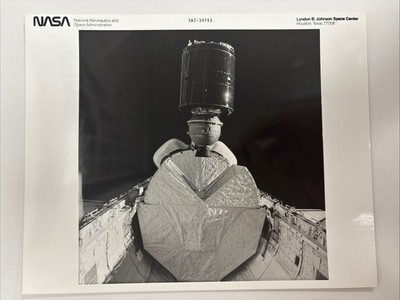 NASA STS 5 Shuttle Columbia Deploys Telesat ANIK C3 Black Numbered Press Photo 2